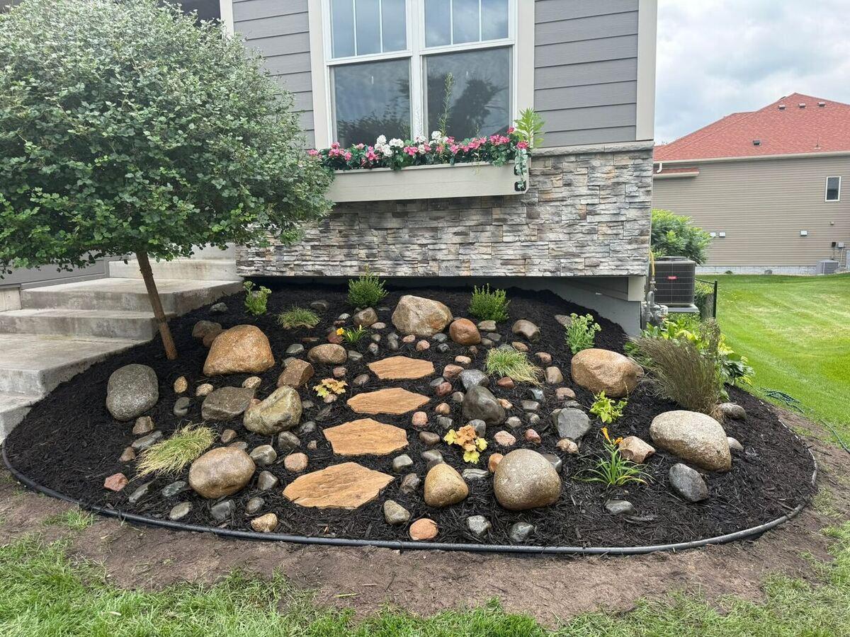Boulder & Stepping Stone Garden