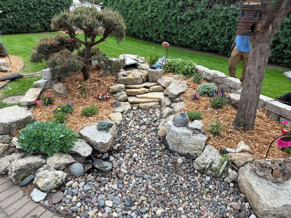 Rock Garden & Dry Creek Bed